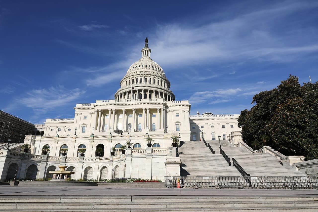2026 midterm elections: voters split on economy, labor and immigration as Trump tries to change the subject