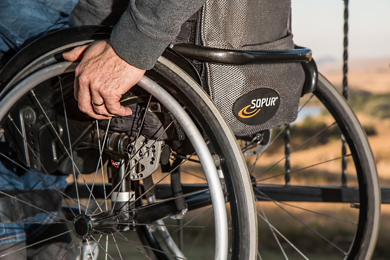 UK pledges stronger safeguards for disabled air passengers