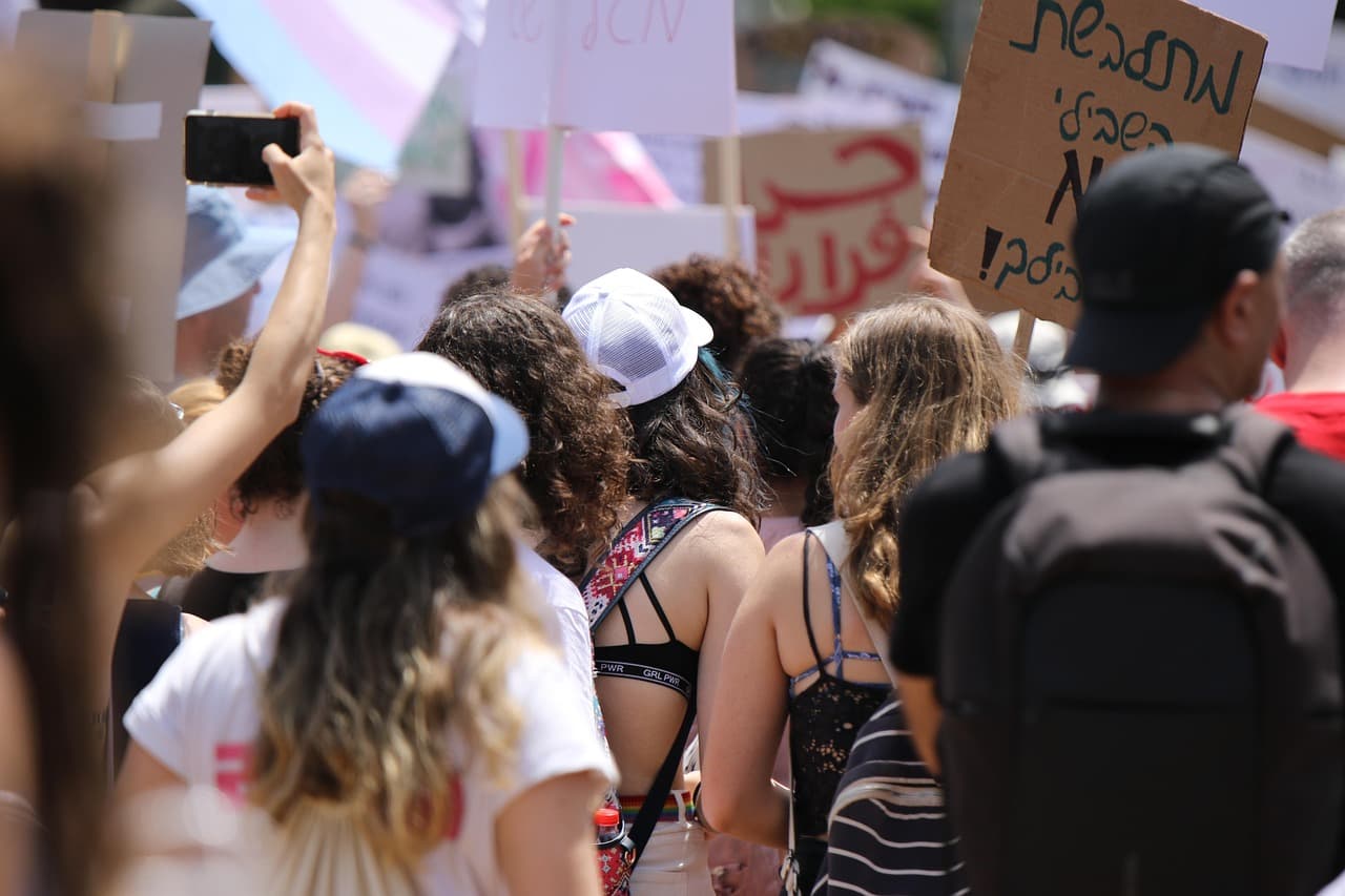 Poland's parliament votes to loosen abortion ban, presidential veto looms