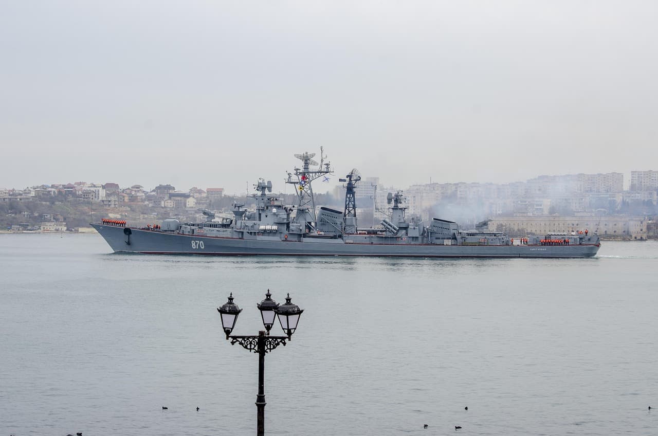 Royal Navy Russian threat in high north: MPs warn of shortfalls