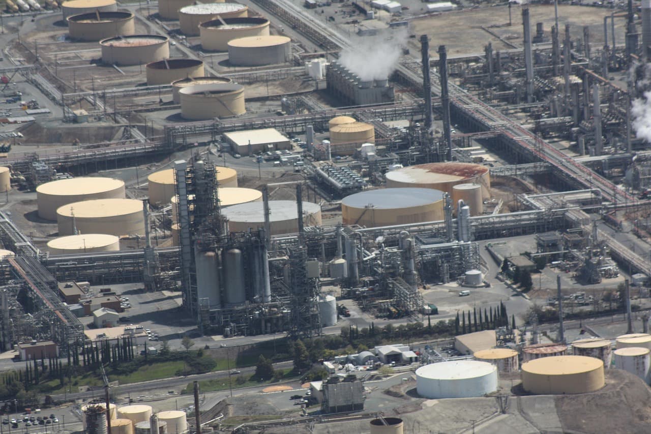 Trump calls Ukraine's oil refinery strikes a 'disgrace' as energy ceasefire collapses