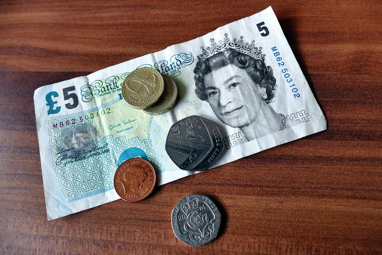 UK government borrowing rises to £24.5bn in September ahead of John Healey's first budget