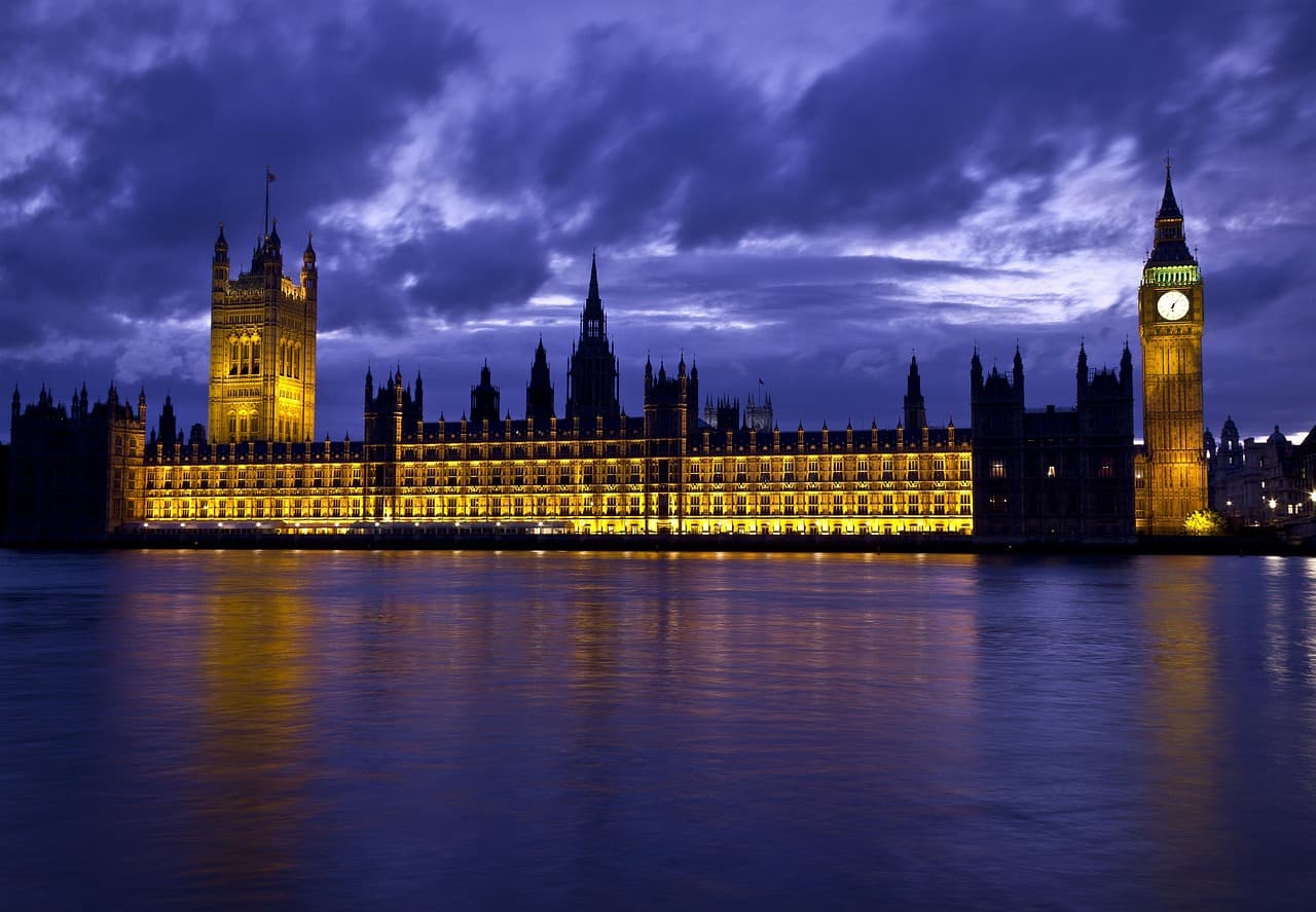 UK government intervention in water bills: Angela Eagle to break with Ofwat precedent